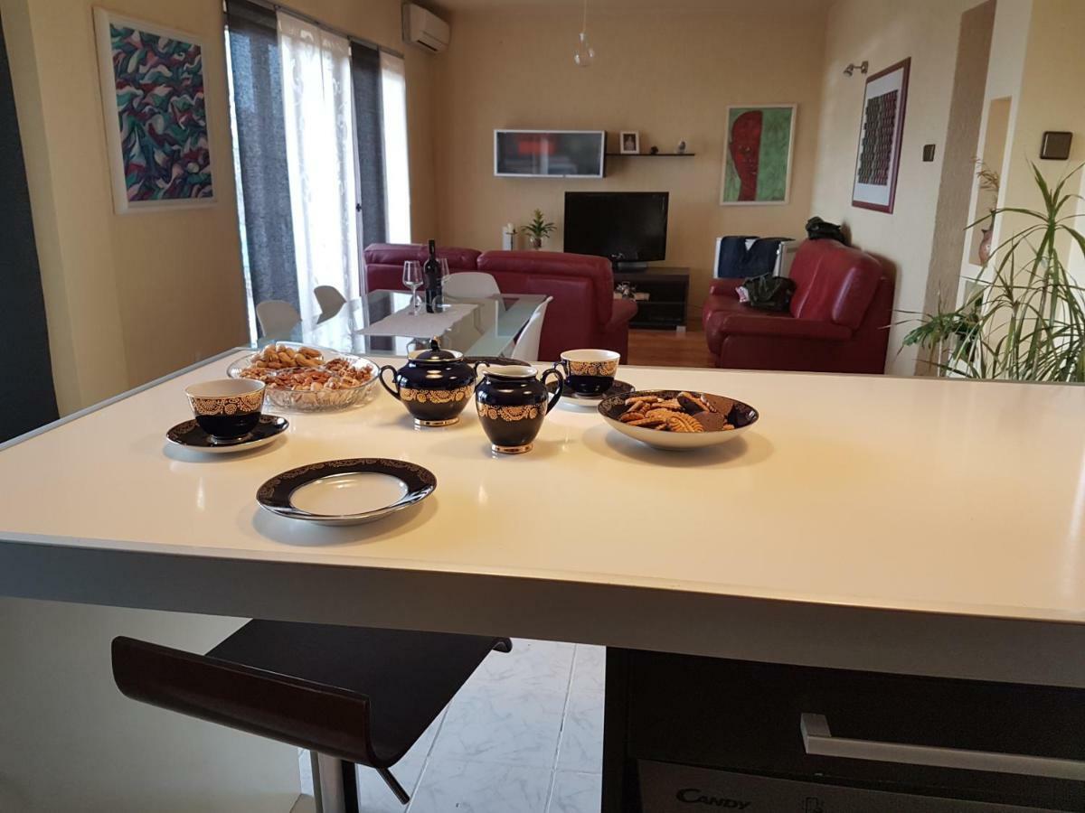 New Comfortable App Dora Crikvenica Extérieur photo
